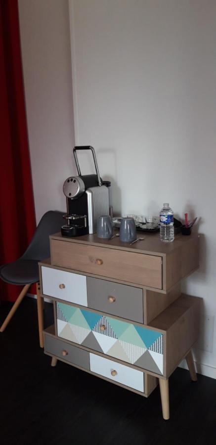 Logis Hotel "Ici M'Aime" Rouvray  외부 사진
