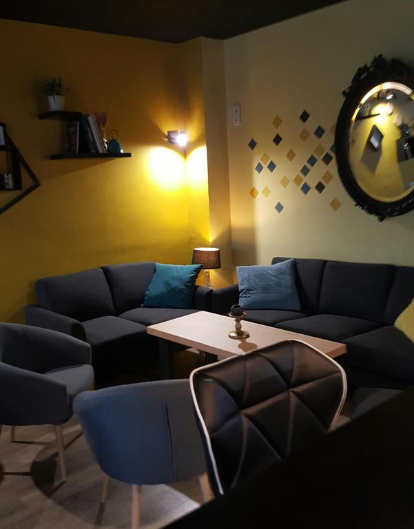 Logis Hotel "Ici M'Aime" Rouvray  외부 사진