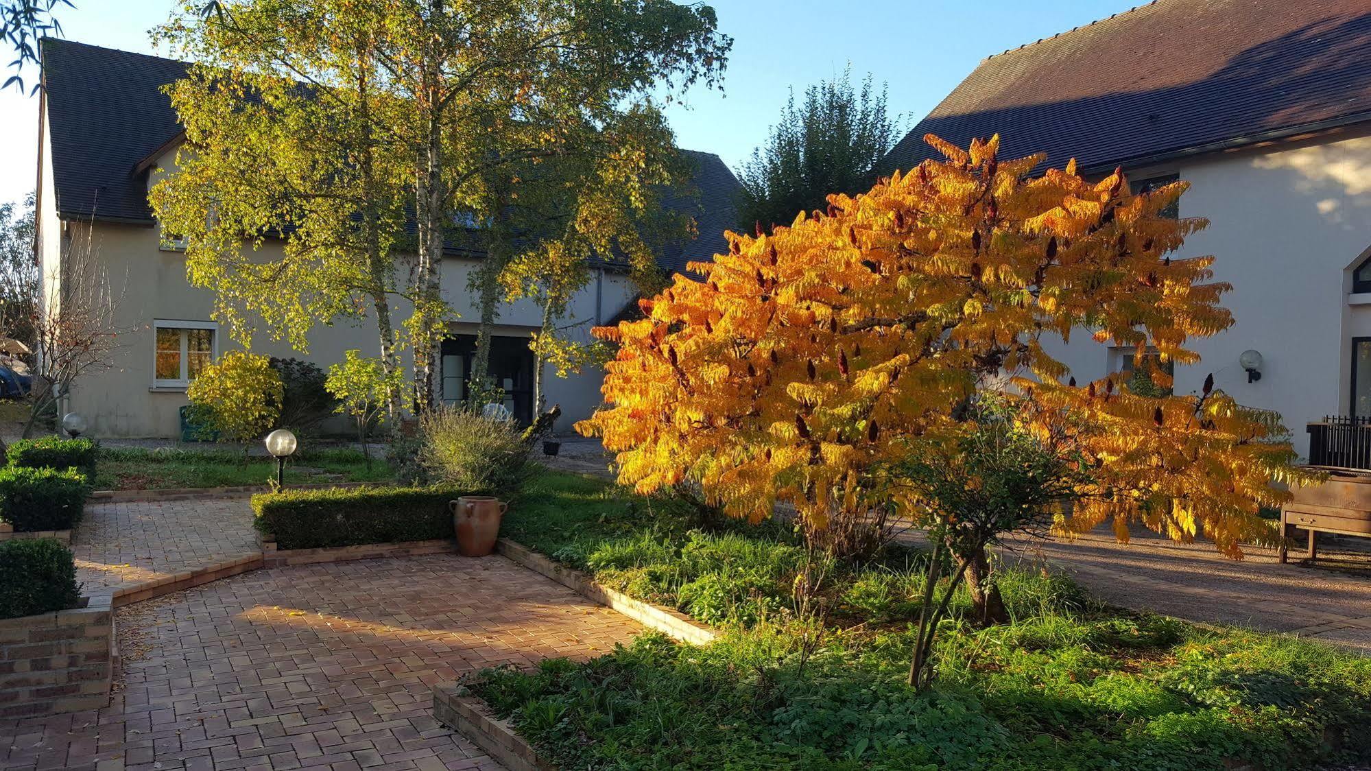 Logis Hotel "Ici M'Aime" Rouvray  외부 사진